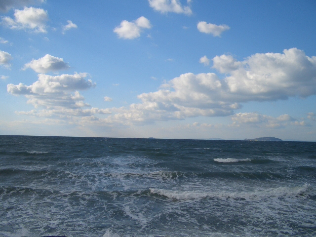 �L�l�̊C�Ƌ�